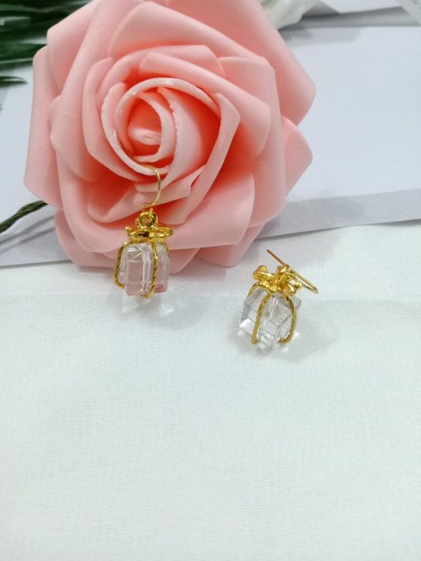 gift golden earrings