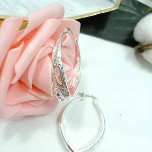 silver colr ear drop earrings
